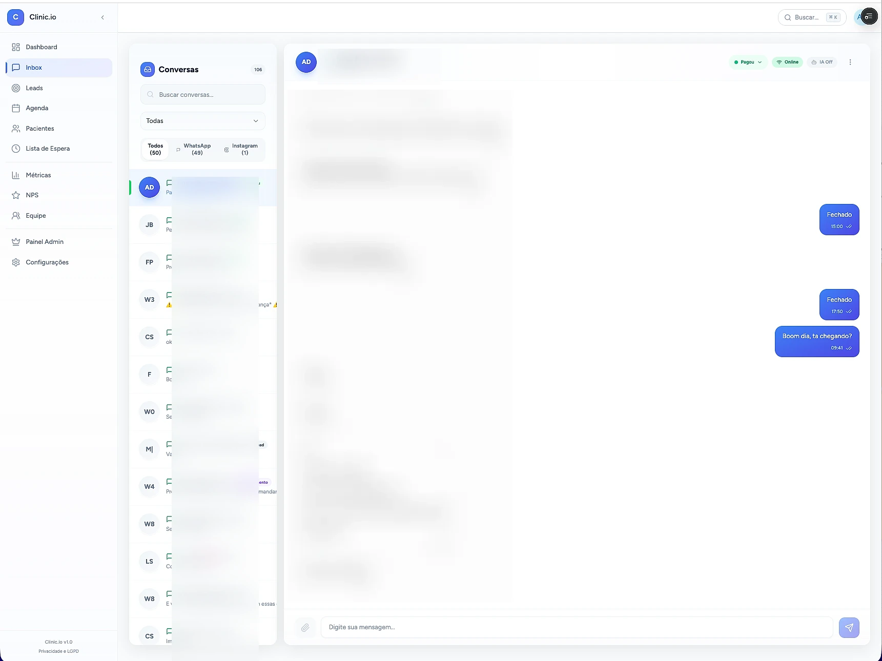 Caixa de entrada unificada do Clinic.io com conversas WhatsApp